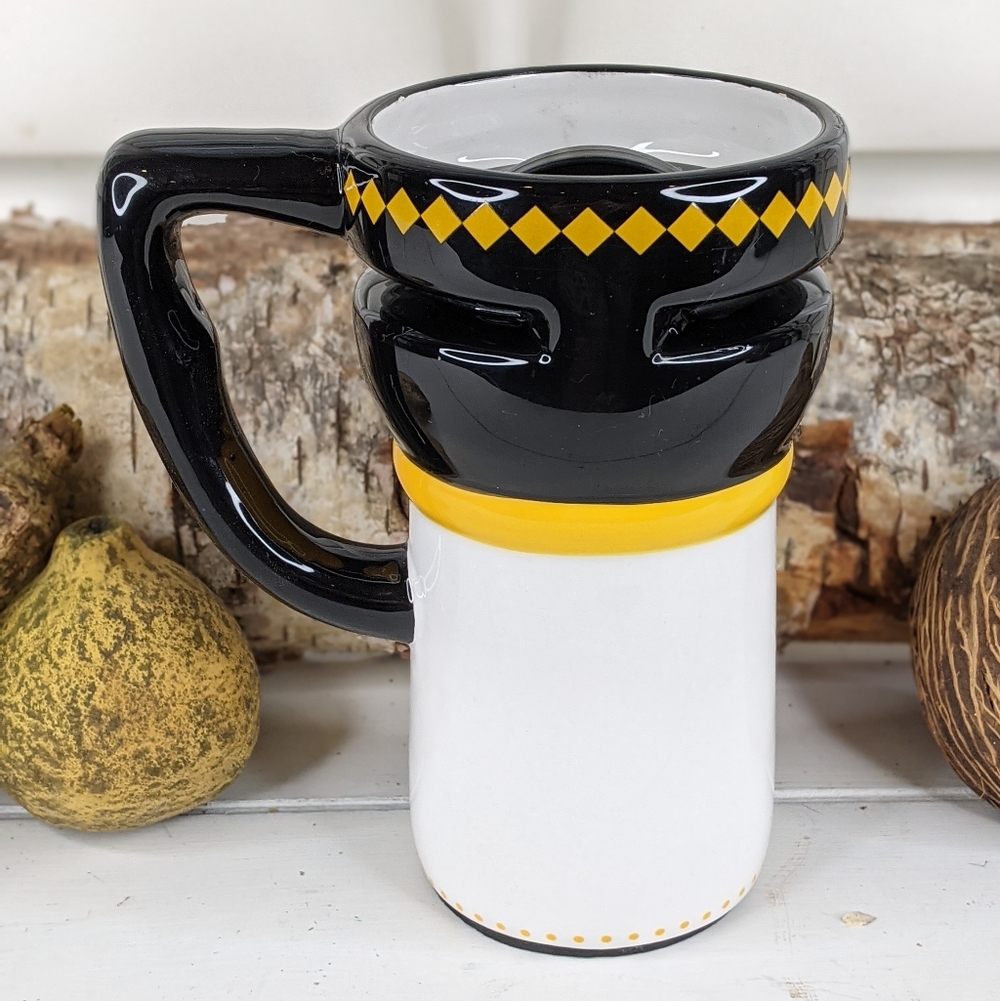 “It’s Good to Be King!” Crown Design Ceramic Travel Mug with Lid - Picture 2 of 9